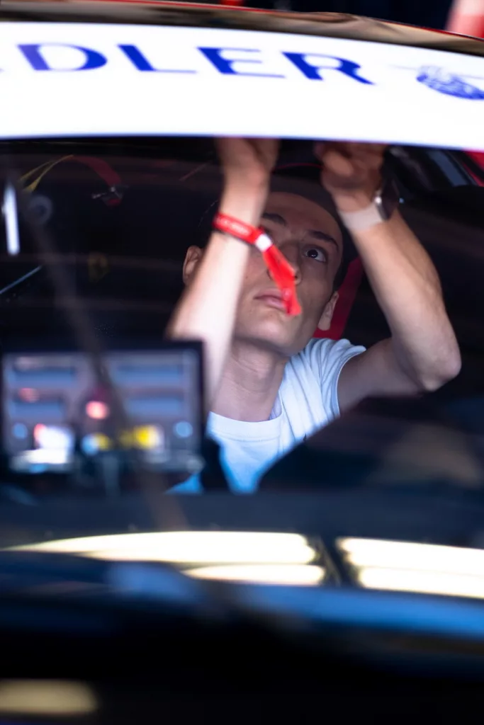 26bb8cdc 27c3 4d06 9d69 35bef03342d1 1 105 c