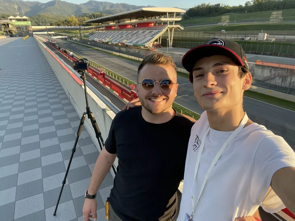 Ac051b1c 8741 4b54 9062 f82eb5b0c519 1 105 c