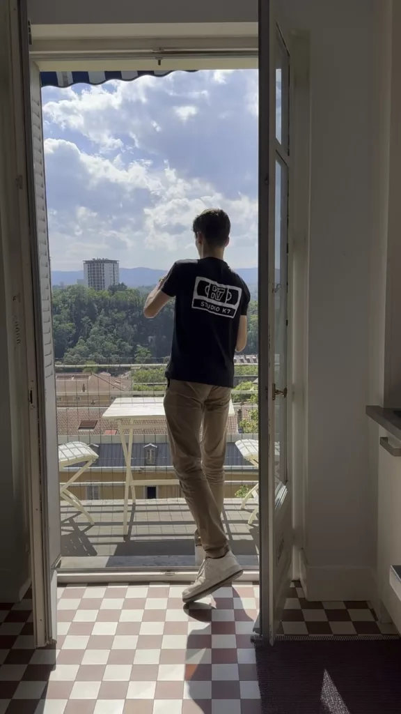 0109fc06 a51b 4ddc 81b0 a3c13eb9b893 1 106 c