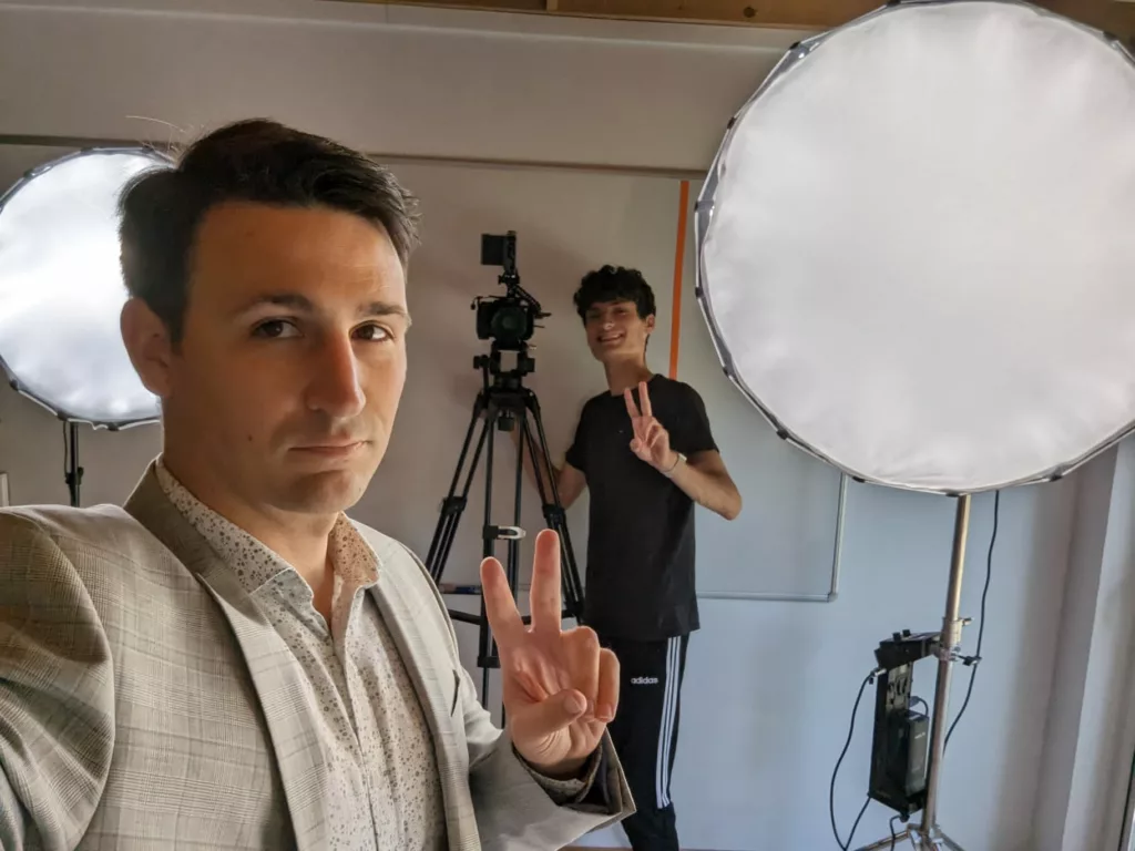 85163350 3760 4897 992f ef78dfd30143